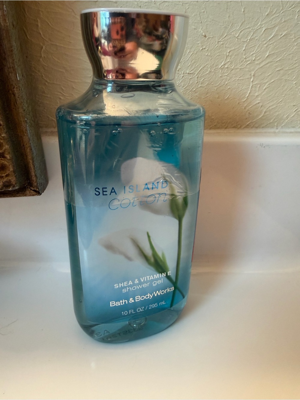 Bath & Body Works Shower Sea Island Cotton Shea & Vitamin E